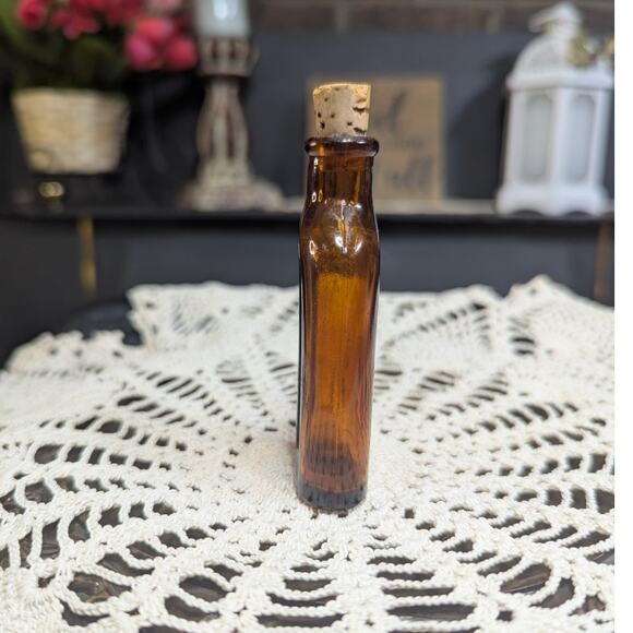 Empty Vintage Cork Top Capudine Amber Glass Apothecary Bottle, Pre-Owned - Picture 3 of 6